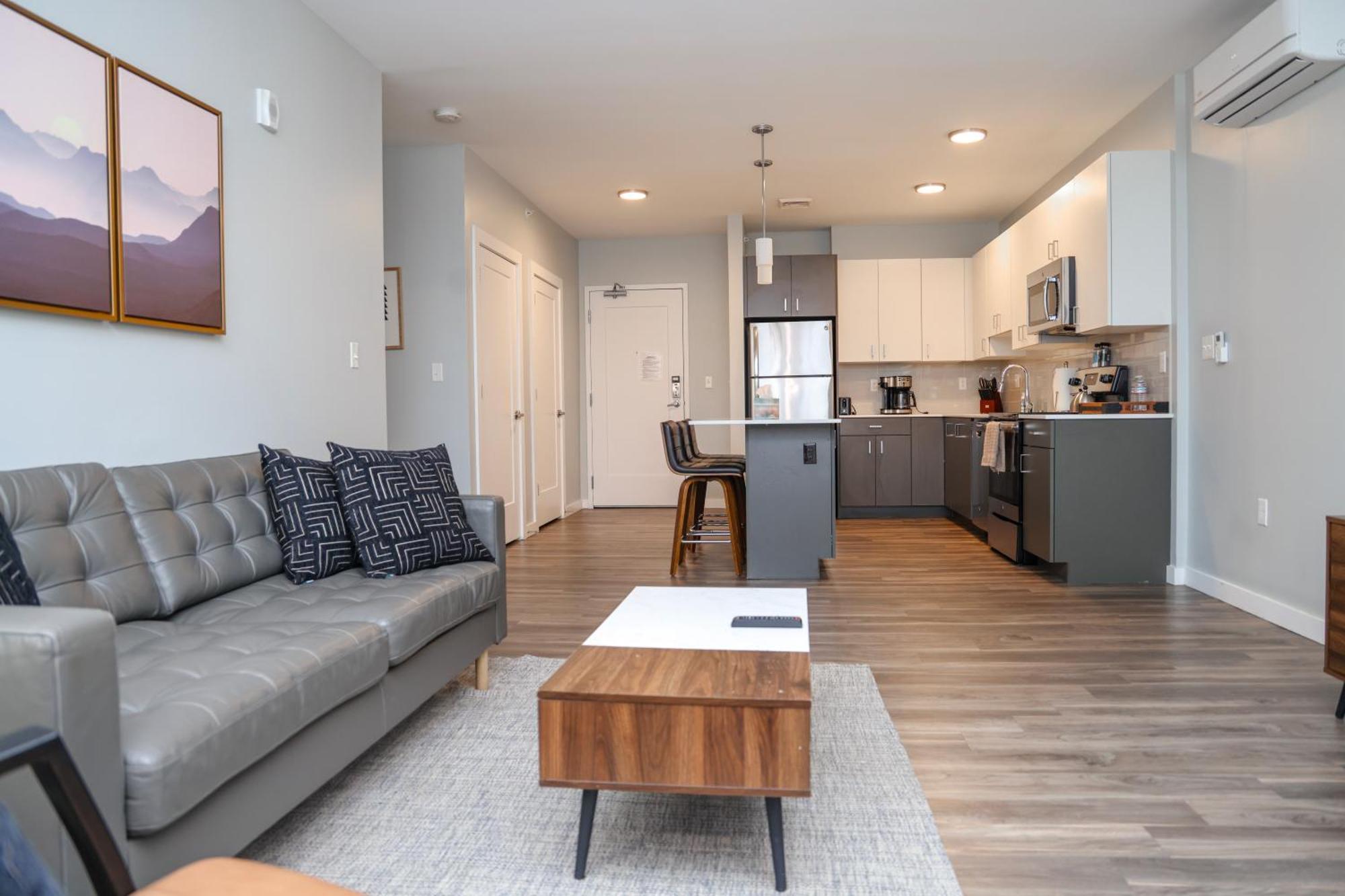 Luxury Apartment With Gym, Steps From Commuter Rail #4011 Reading Екстер'єр фото
