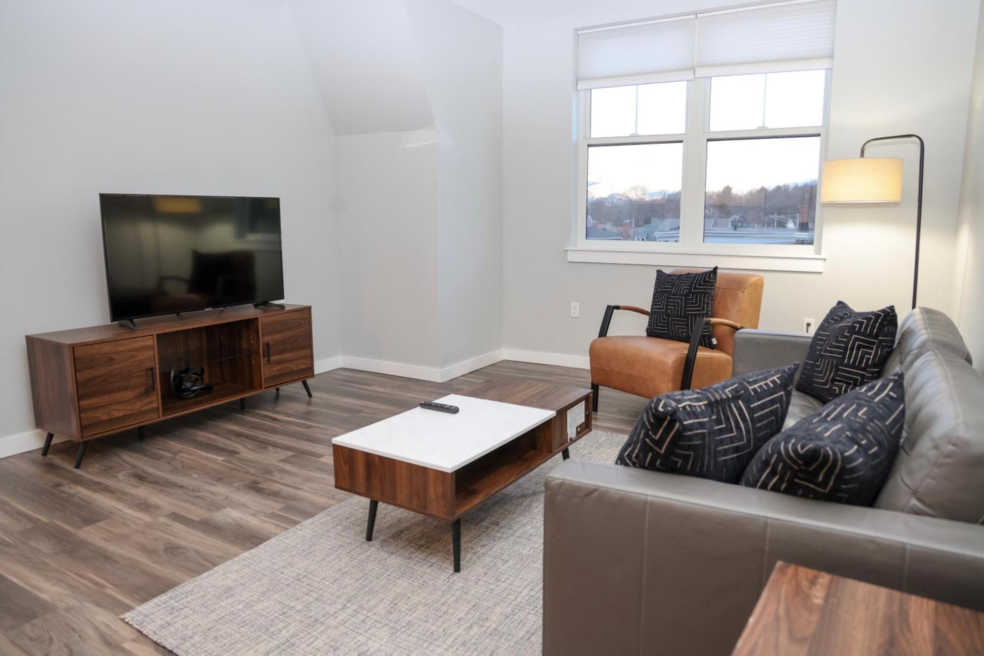 Luxury Apartment With Gym, Steps From Commuter Rail #4011 Reading Екстер'єр фото